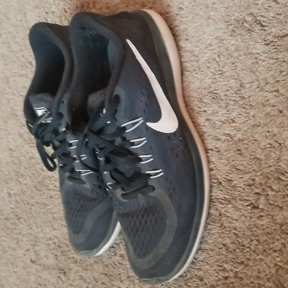 Nike Shoes - Nike shoes